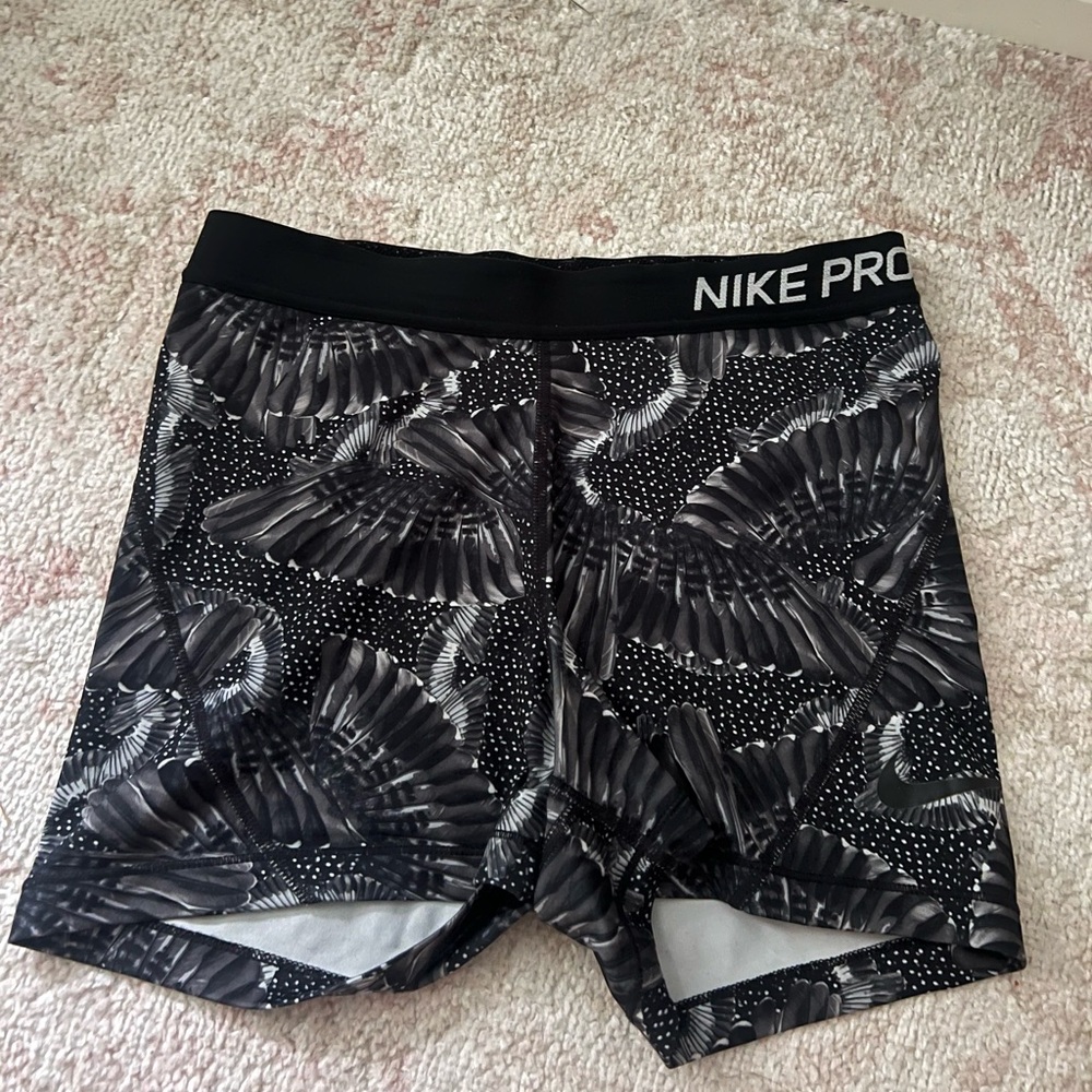 Nike Pro Black and Gray Patterned Shorts